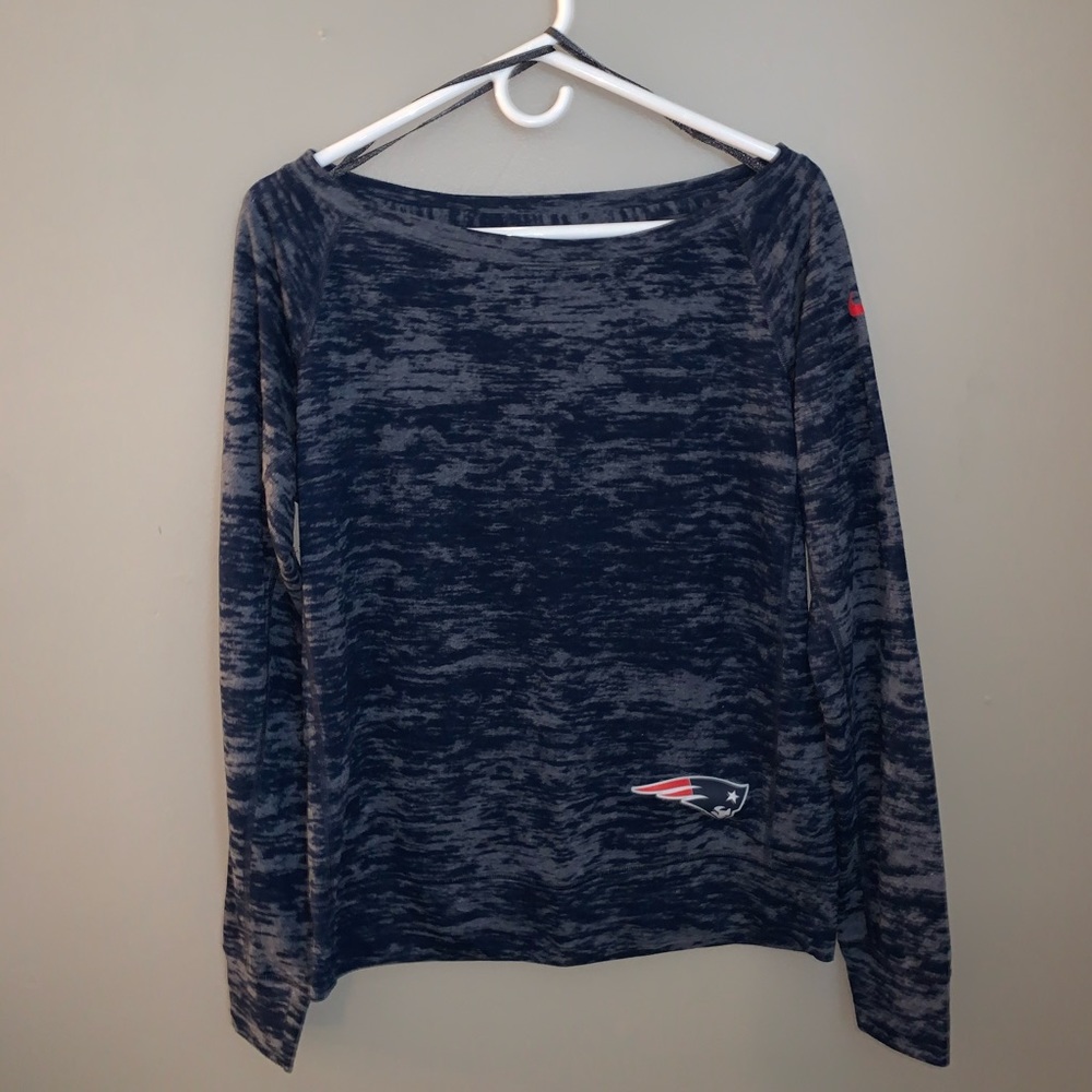 NFL team apparel Patriots women’s pullover